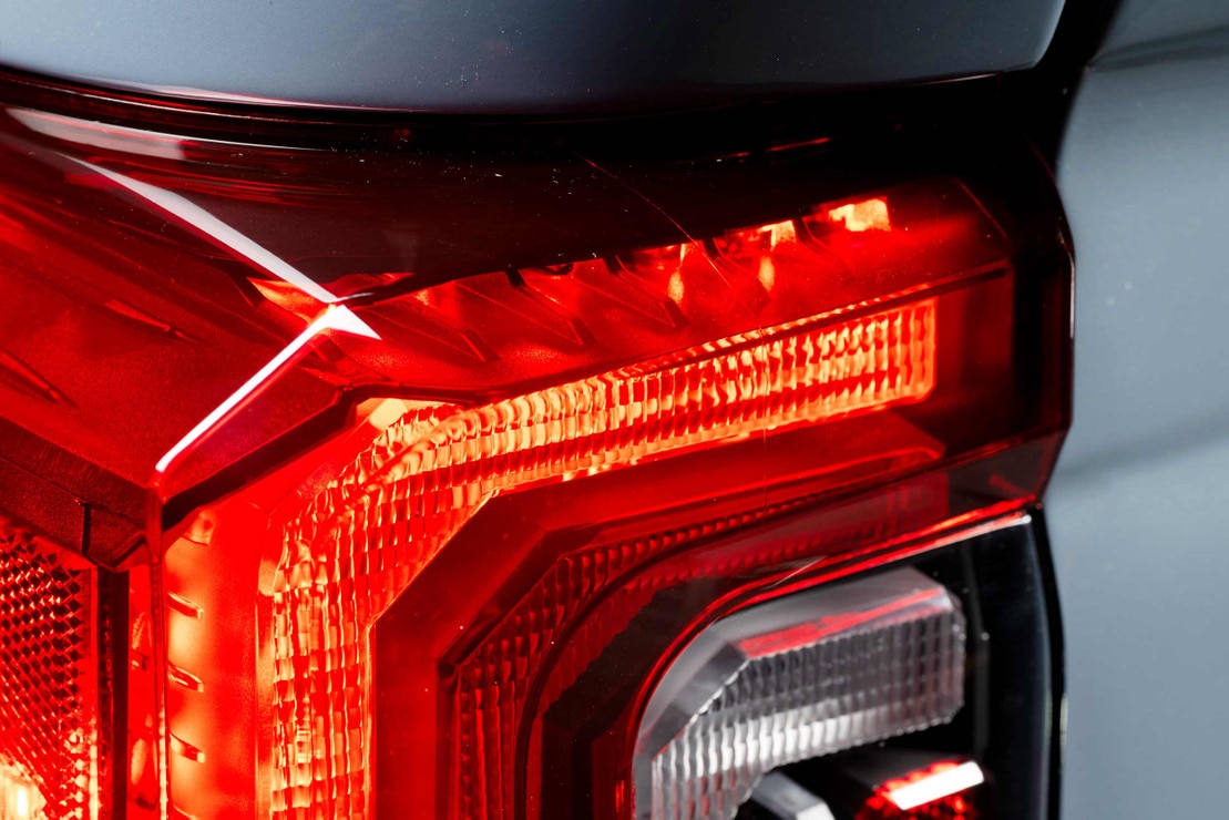 LF353 | Morimoto 23+ Ford Super Duty Red XB LED Tail Lights